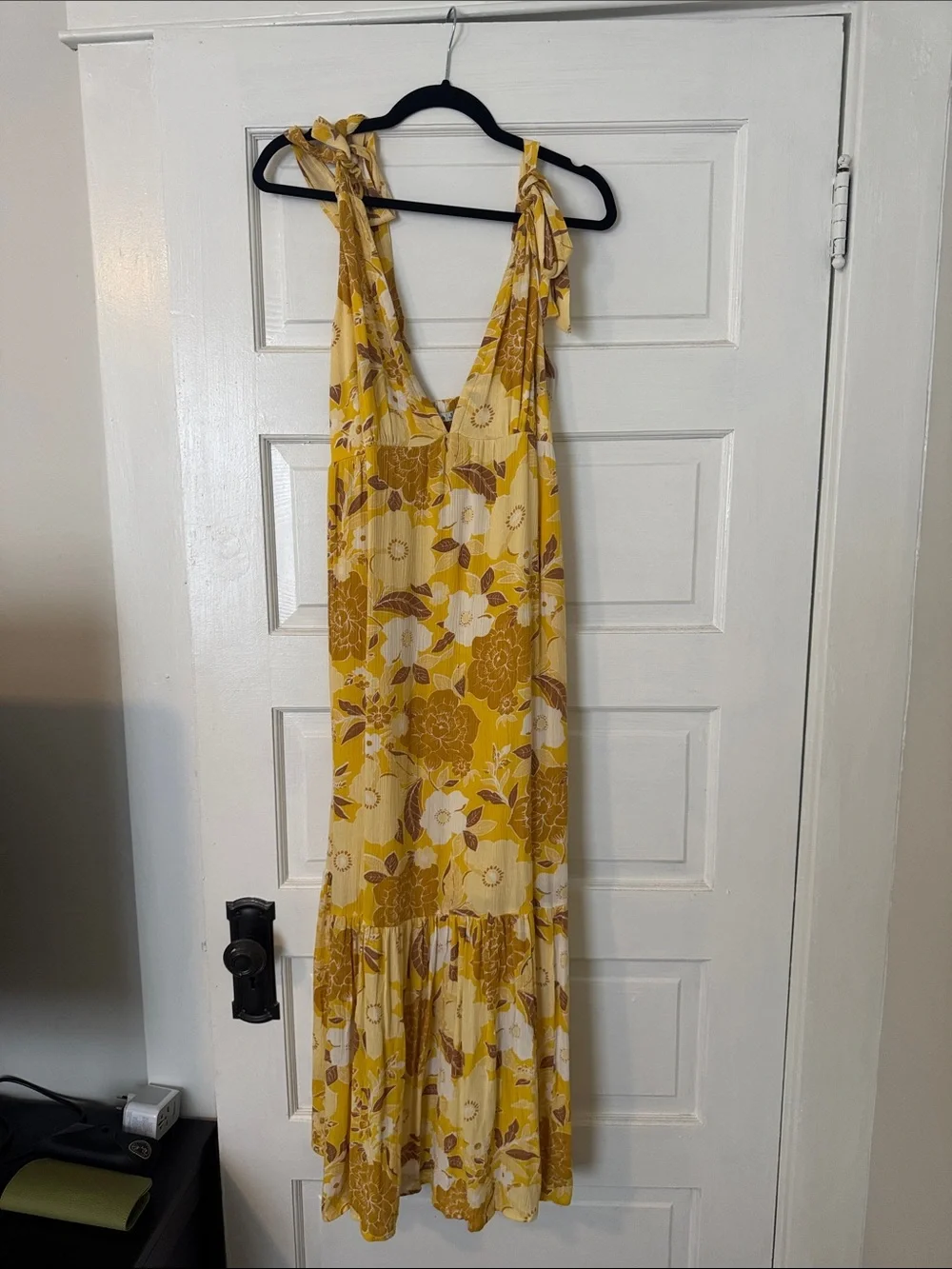 Abercrombie & Fitch Yellow Floral Tie-Shoulder Maxi Dress with White Accents